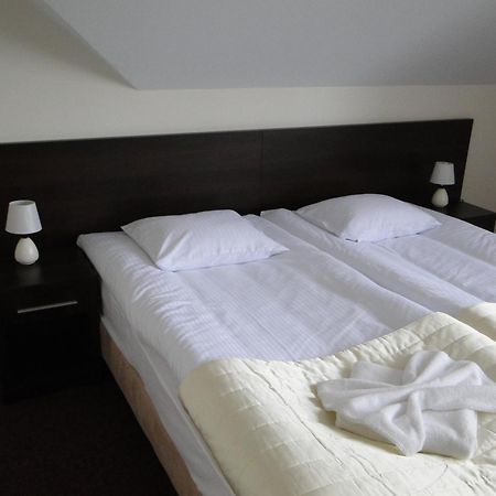Hotel Cynamon Tokarnia  Екстер'єр фото